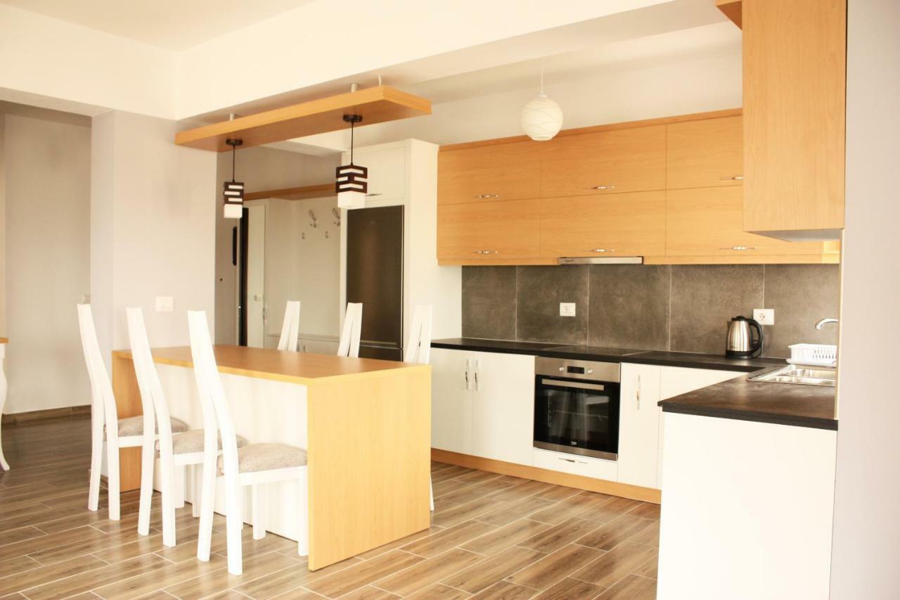 סרנדה Alexandra'S Apartments מראה חיצוני תמונה
