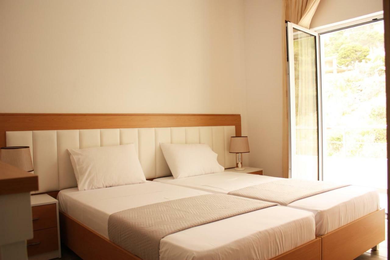 סרנדה Alexandra'S Apartments מראה חיצוני תמונה
