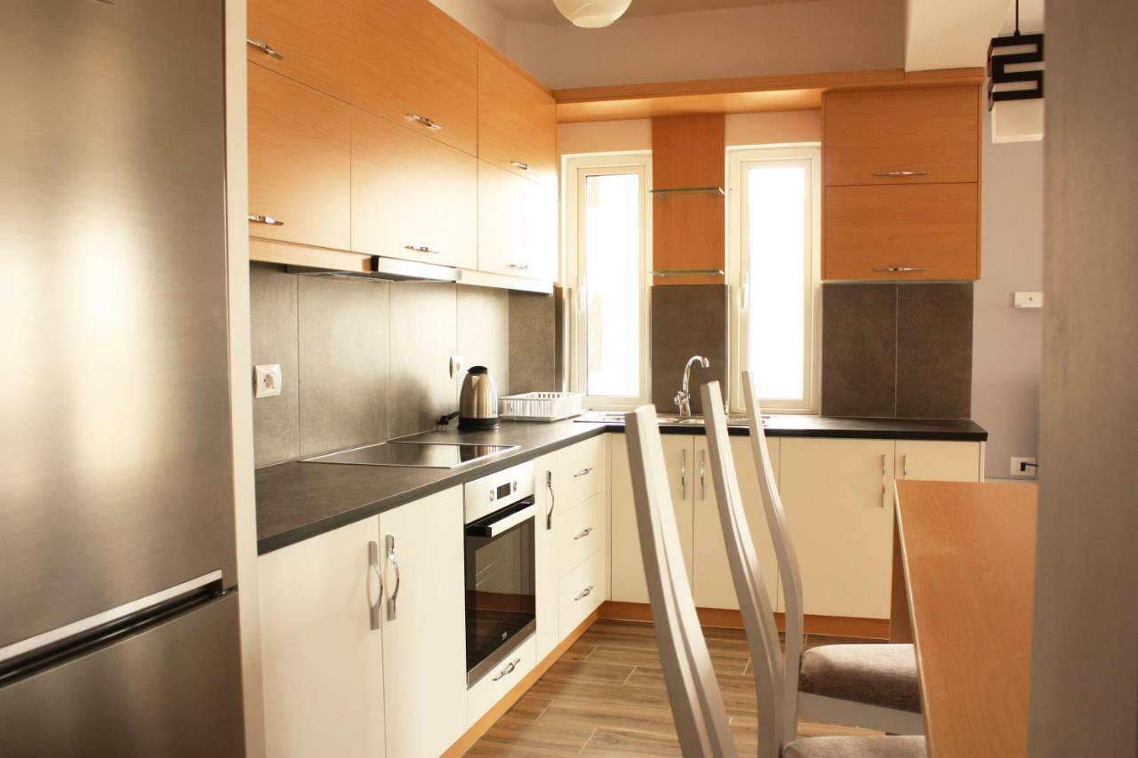 סרנדה Alexandra'S Apartments מראה חיצוני תמונה