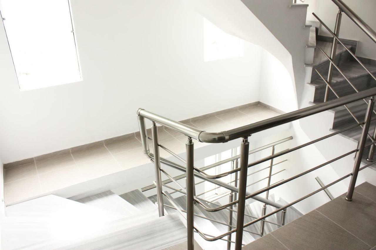סרנדה Alexandra'S Apartments מראה חיצוני תמונה