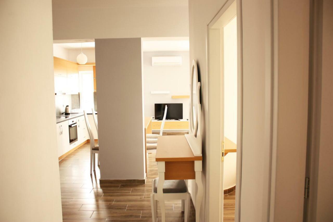 סרנדה Alexandra'S Apartments מראה חיצוני תמונה