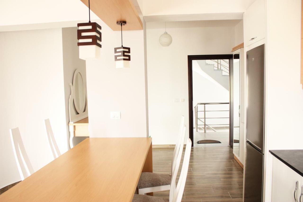 סרנדה Alexandra'S Apartments מראה חיצוני תמונה