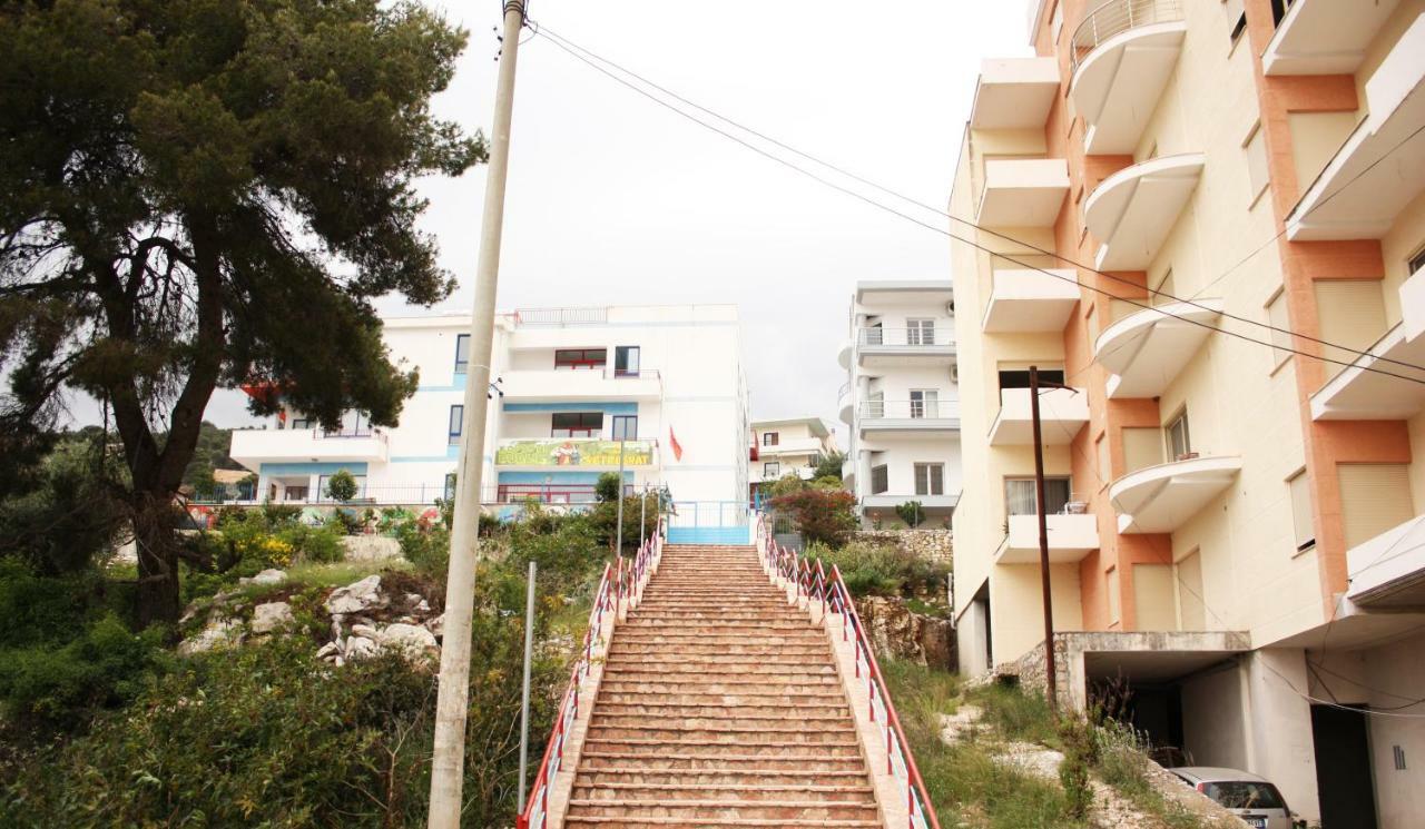 סרנדה Alexandra'S Apartments מראה חיצוני תמונה