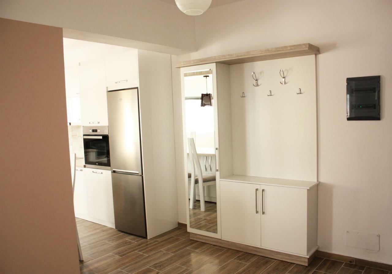 סרנדה Alexandra'S Apartments מראה חיצוני תמונה