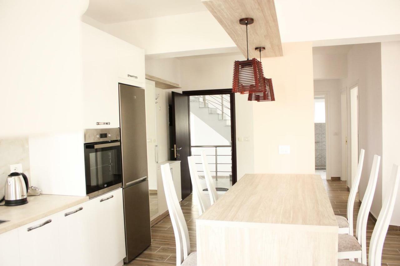 סרנדה Alexandra'S Apartments מראה חיצוני תמונה