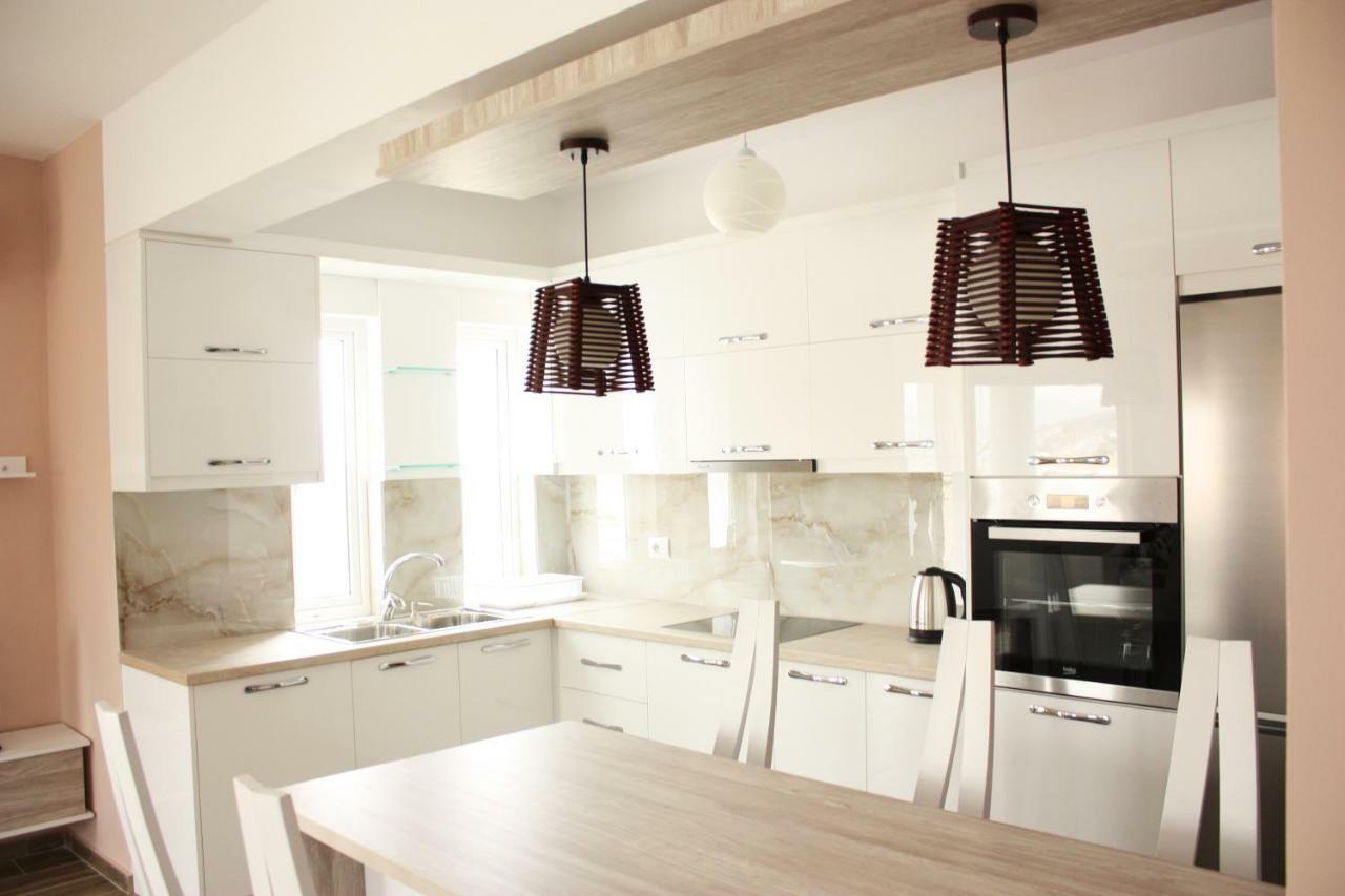 סרנדה Alexandra'S Apartments מראה חיצוני תמונה