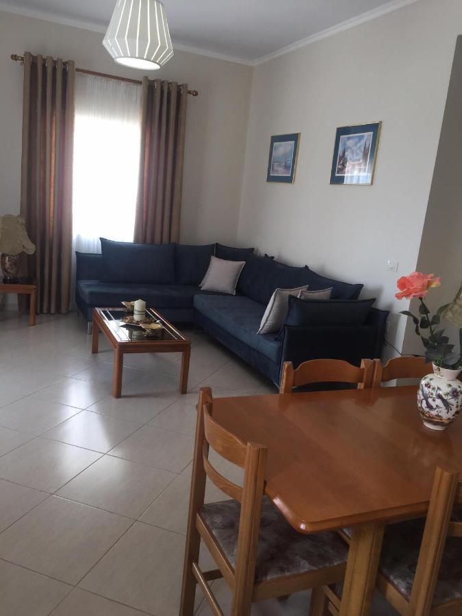 סרנדה Alexandra'S Apartments מראה חיצוני תמונה