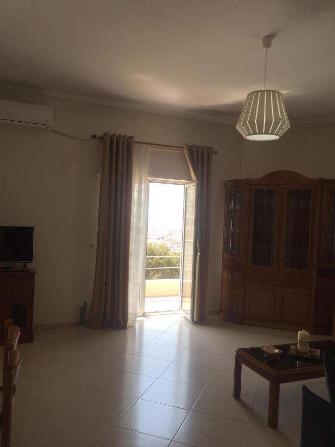 סרנדה Alexandra'S Apartments מראה חיצוני תמונה