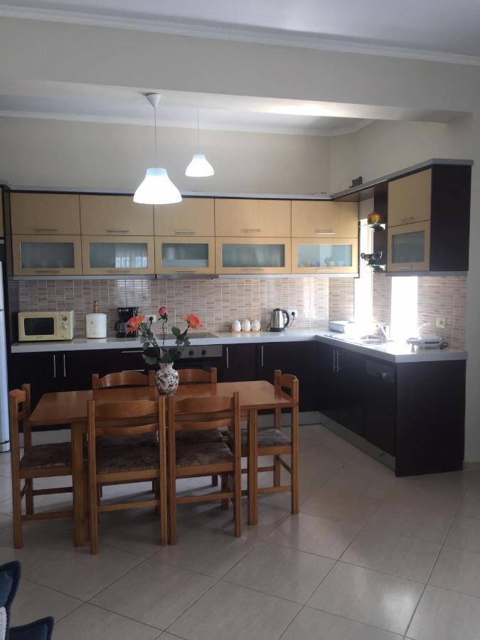 סרנדה Alexandra'S Apartments מראה חיצוני תמונה