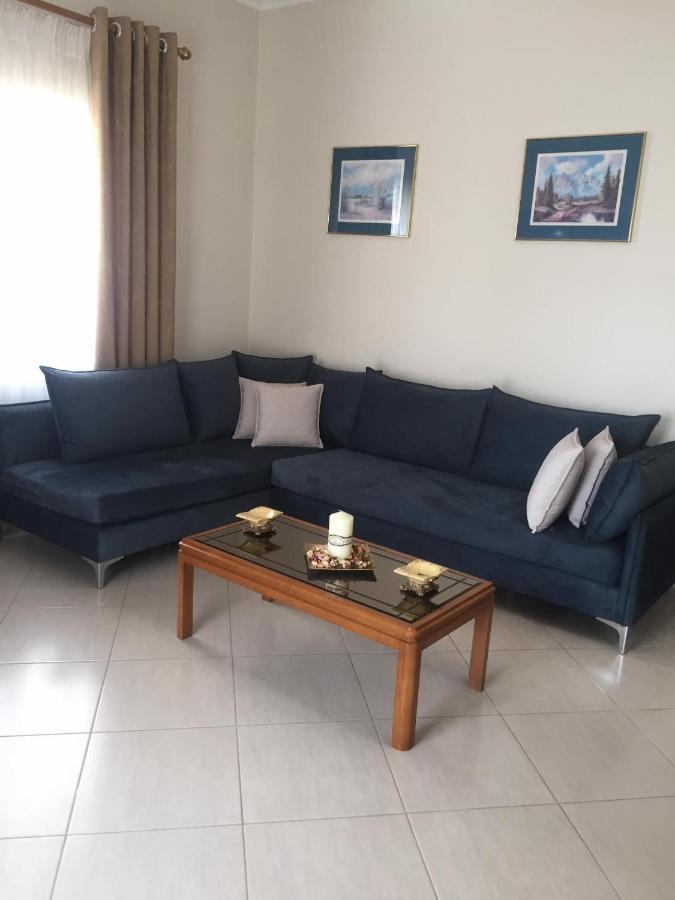 סרנדה Alexandra'S Apartments מראה חיצוני תמונה